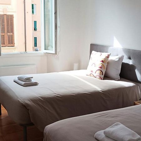 Nuova Casa Aprosio, Centrale E Vicina Al Mare Ventimiglia Bagian luar foto