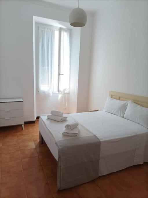 Nuova Casa Aprosio, Centrale E Vicina Al Mare Ventimiglia Bagian luar foto